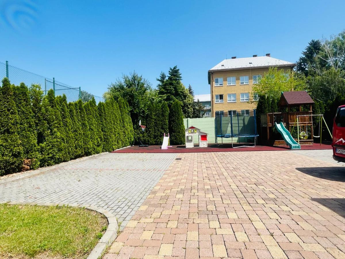 Penzion Benedikti Prievidza Exterior foto